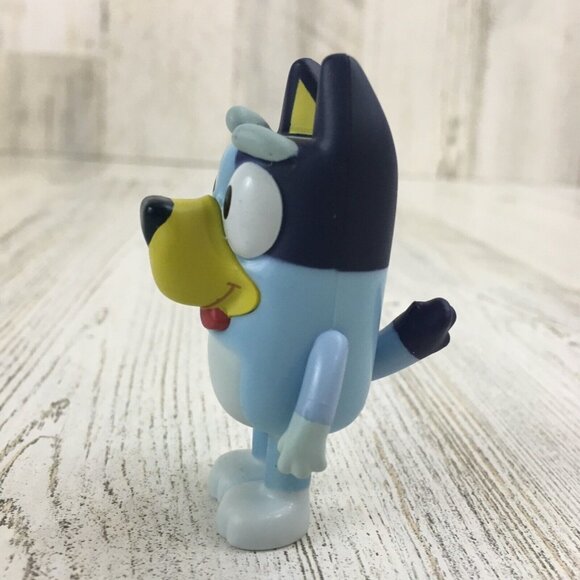 Bluey SILLY Bluey Figure New Expressions Tongue Hungry Dog Blue NEW - Picture 2 of 7